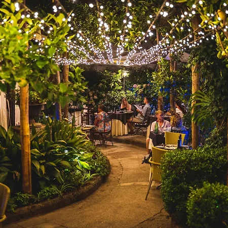 Guest house Cafe Latino