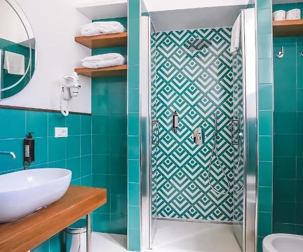 Cafe Latino Guest house 4*