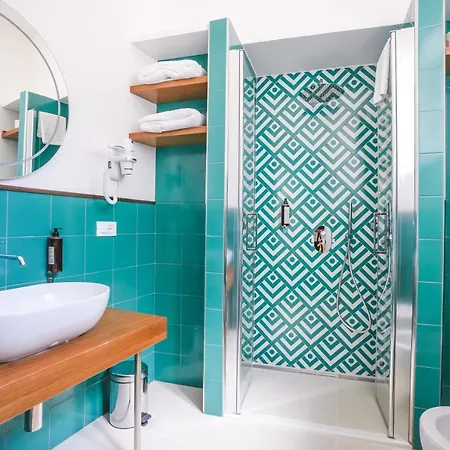 Cafe Latino بيت ضيافة 4*