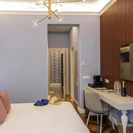 بيت ضيافة Cafe Latino 4*