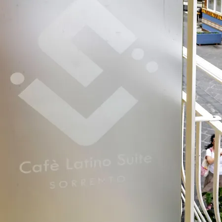 Cafe Latino ゲストハウス