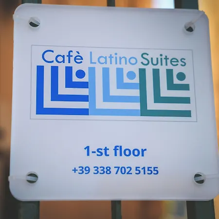 Cafe Latino ゲストハウス 4*