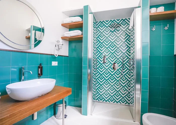 Cafe Latino Guest house 4*